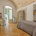 Fabula Maison Bed & Breakfast