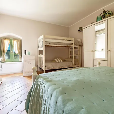 Bed and breakfast Fabula Maison 4*