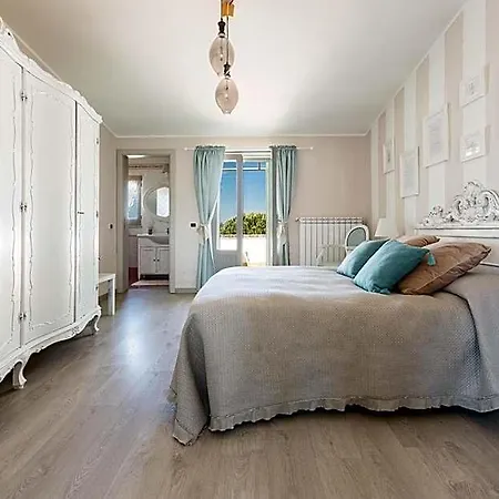 Fabula Maison Bed and breakfast